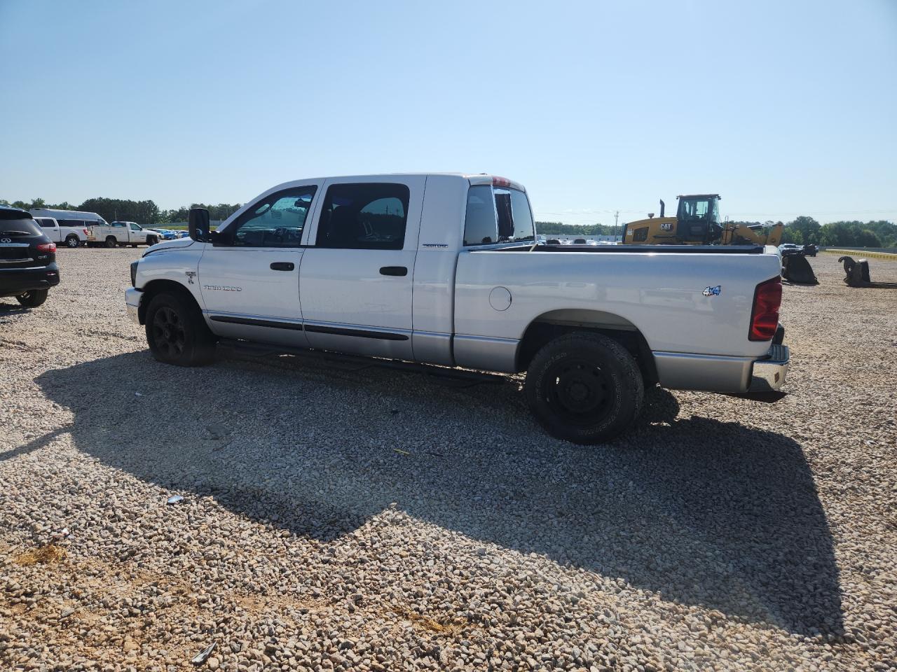 2007 Dodge Ram 1500 - Фото 2