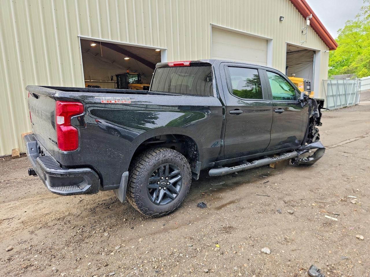2026 Chevrolet Silverado K1500 Trail Boss Custom - Image 3