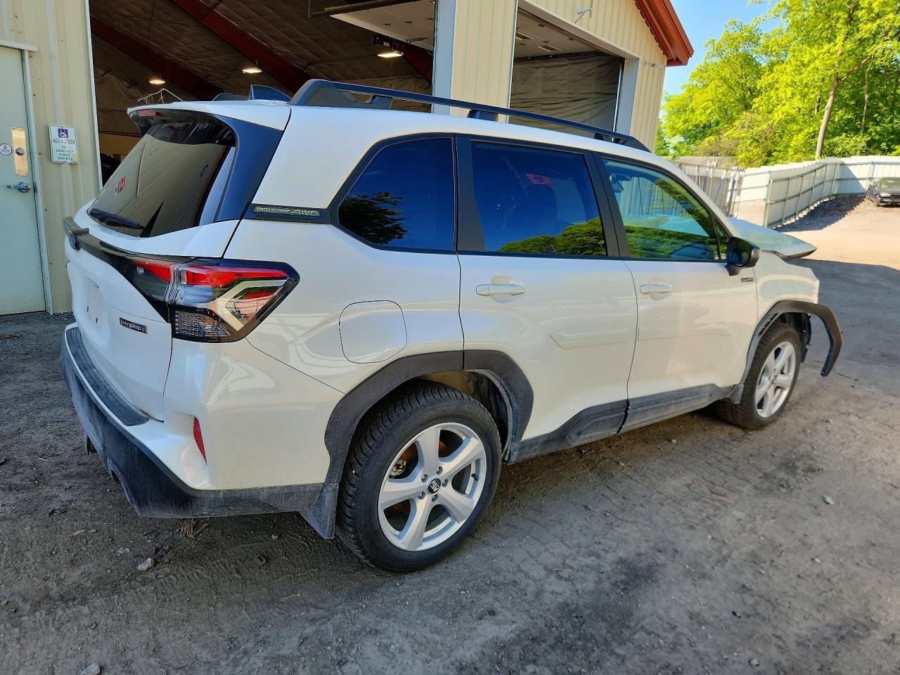 2025 Subaru Forester - Фото 3