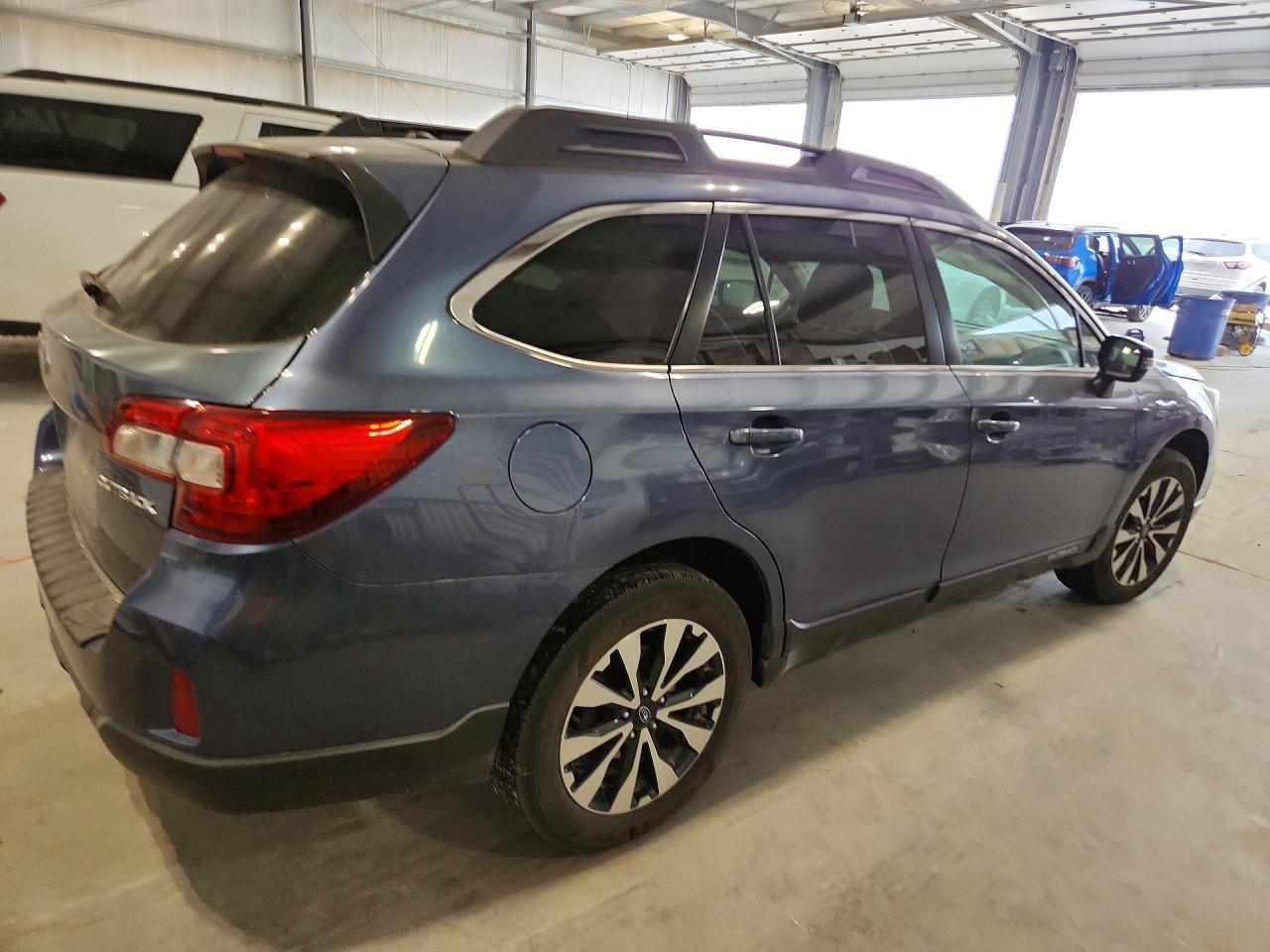 2015 Subaru Outback - Фото 3