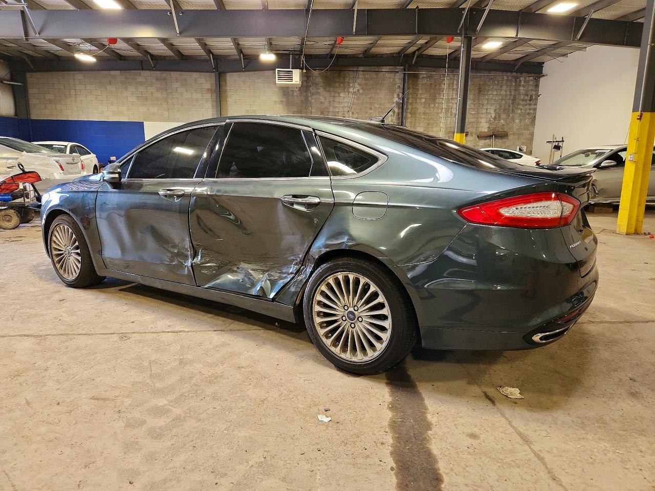 2016 Ford Fusion Titanium - Image 2