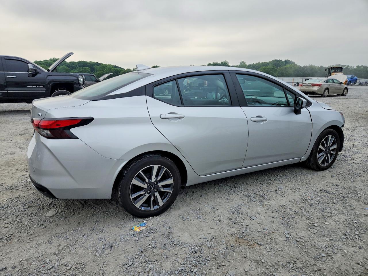 2023 Nissan Versa Sv - Image 3