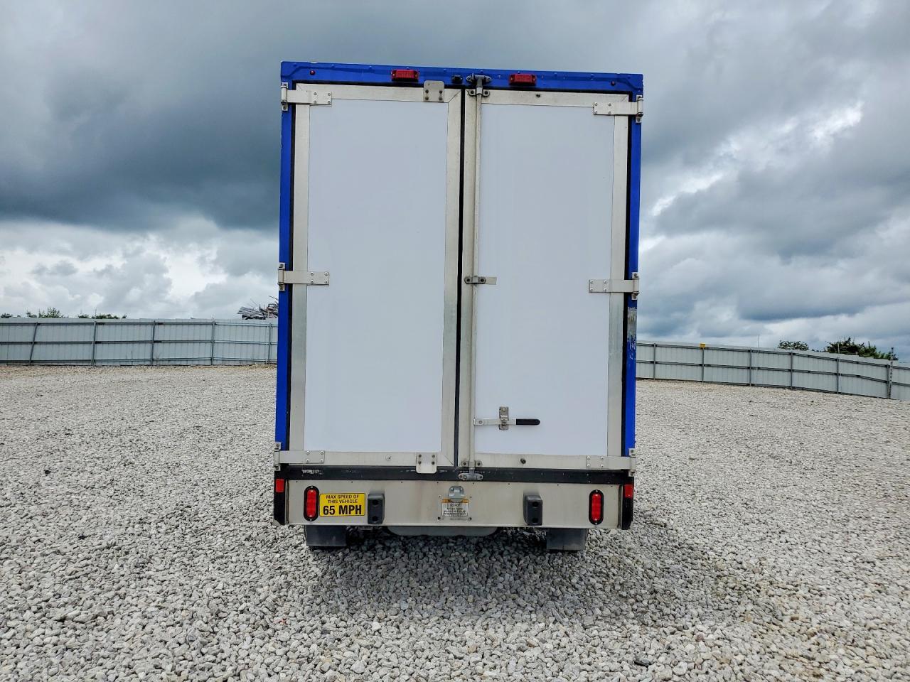 2024 Ford E350 Refrigerated Box Truck - Фото 6