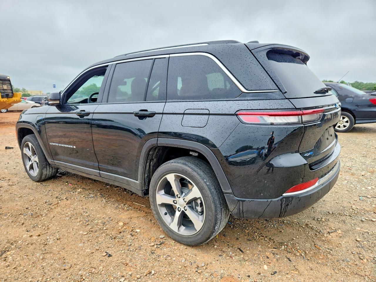 2022 Jeep Grand Cherokee Limited 4Xe - Image 2
