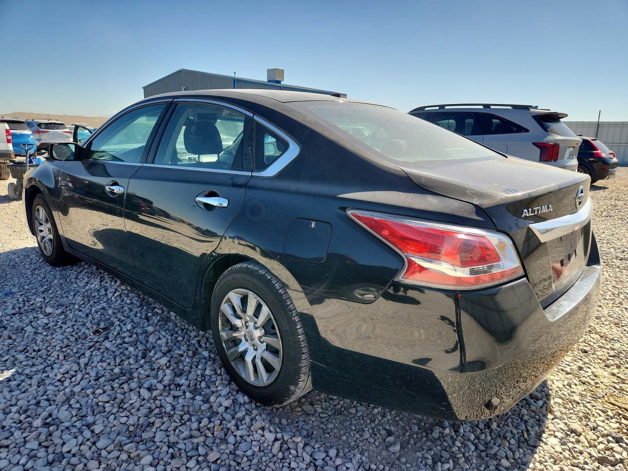 2015 Nissan Altima 2.5 S - Фото 2