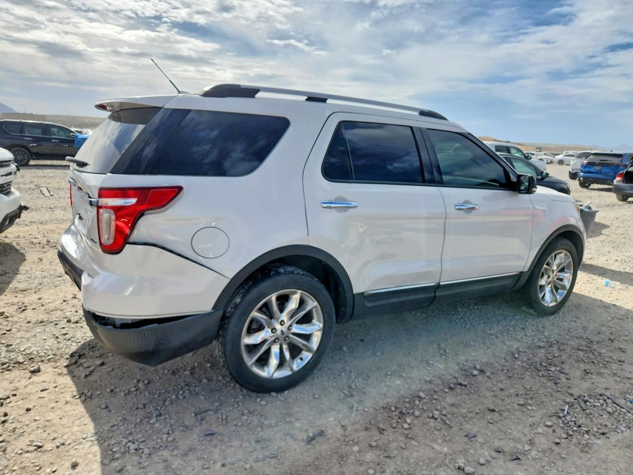 2015 Ford Explorer Xlt - Фото 3