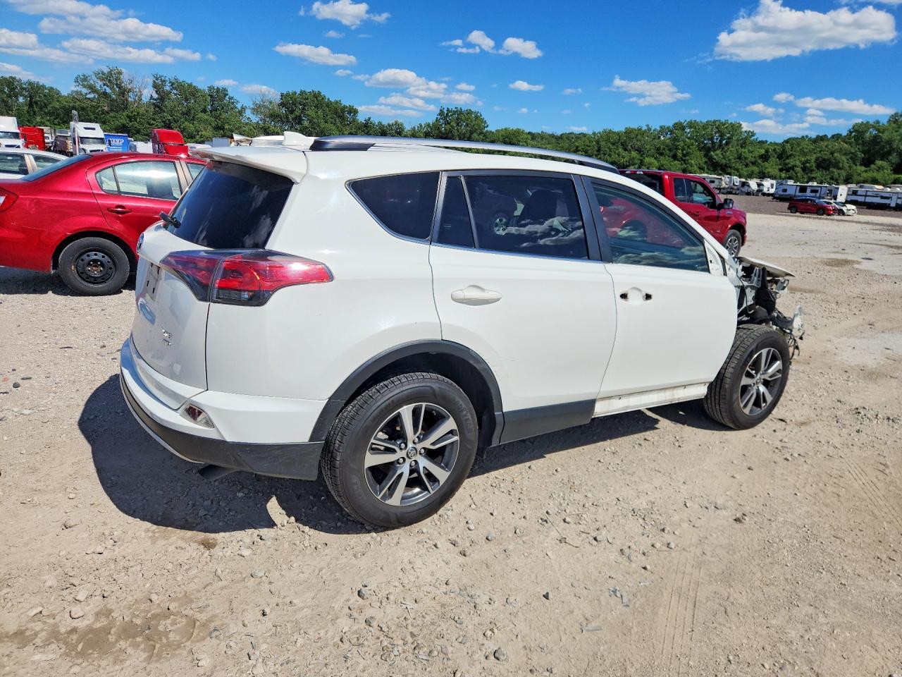 2018 Toyota Rav4 Xle - Фото 3