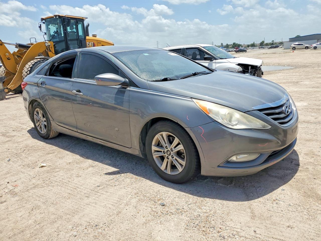 2013 Hyundai Sonata Gls - Image 4