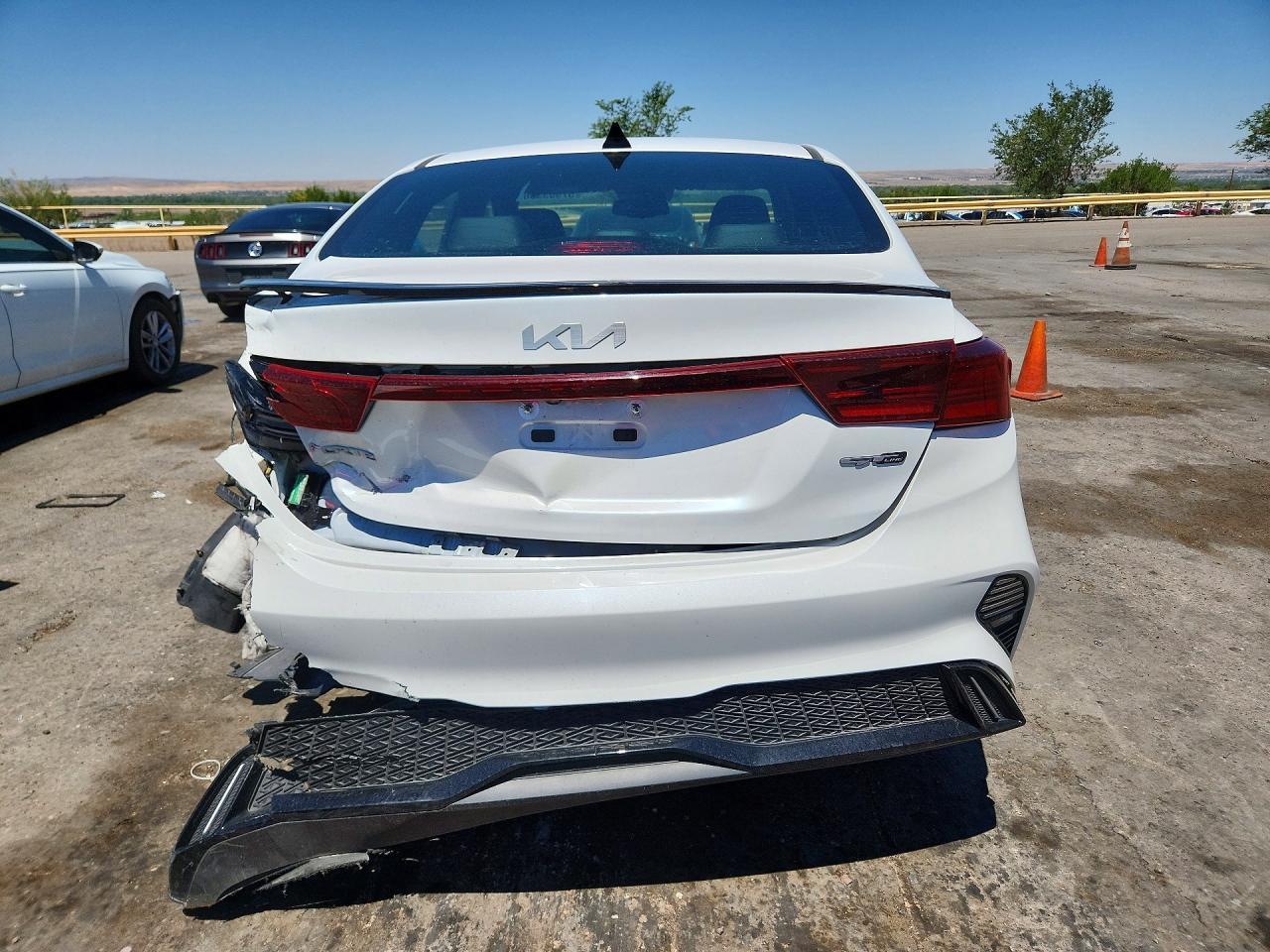 2024 Kia Forte Gt Line - Фото 6