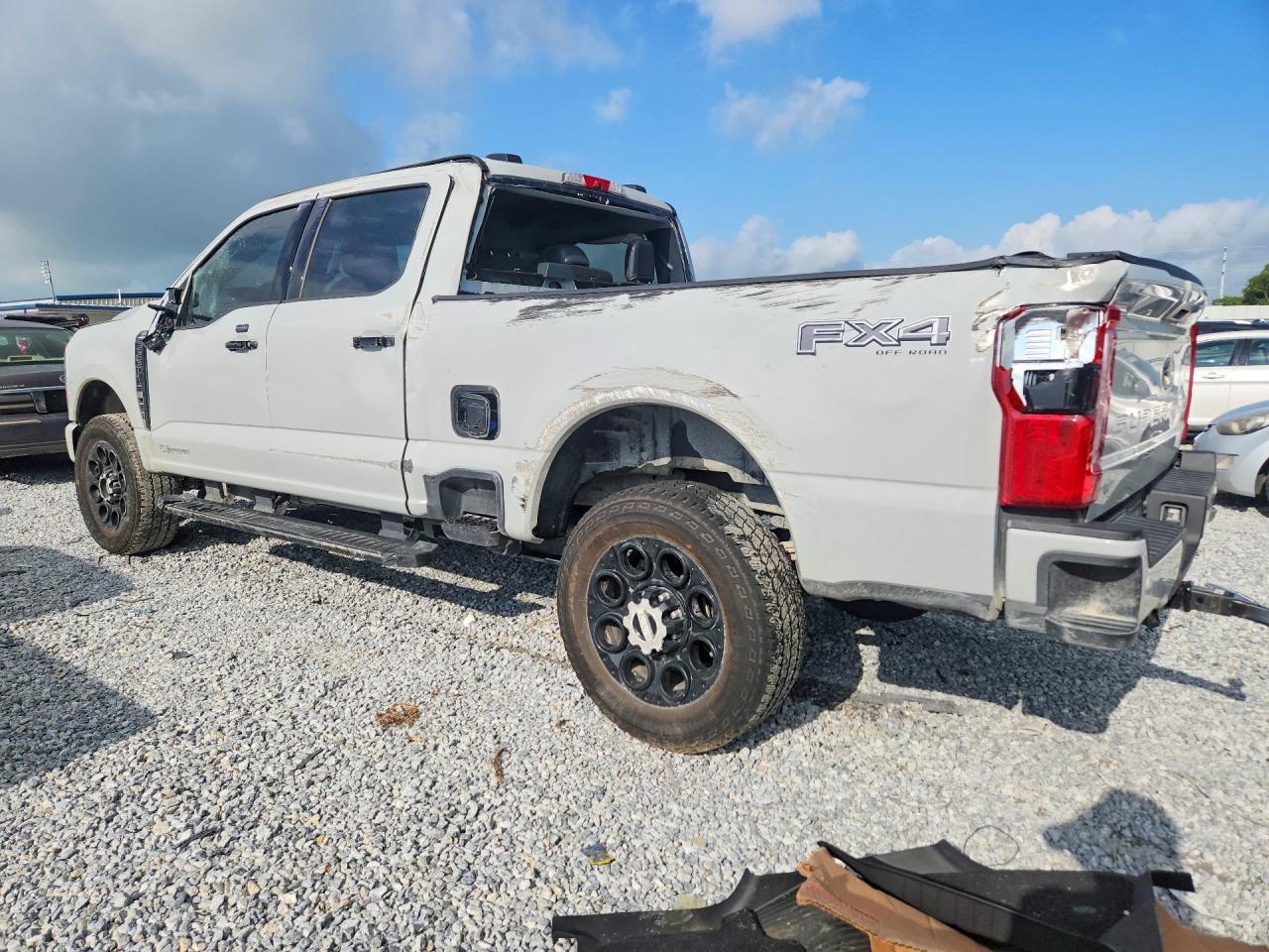 2025 Ford F250 Super Duty - Image 2