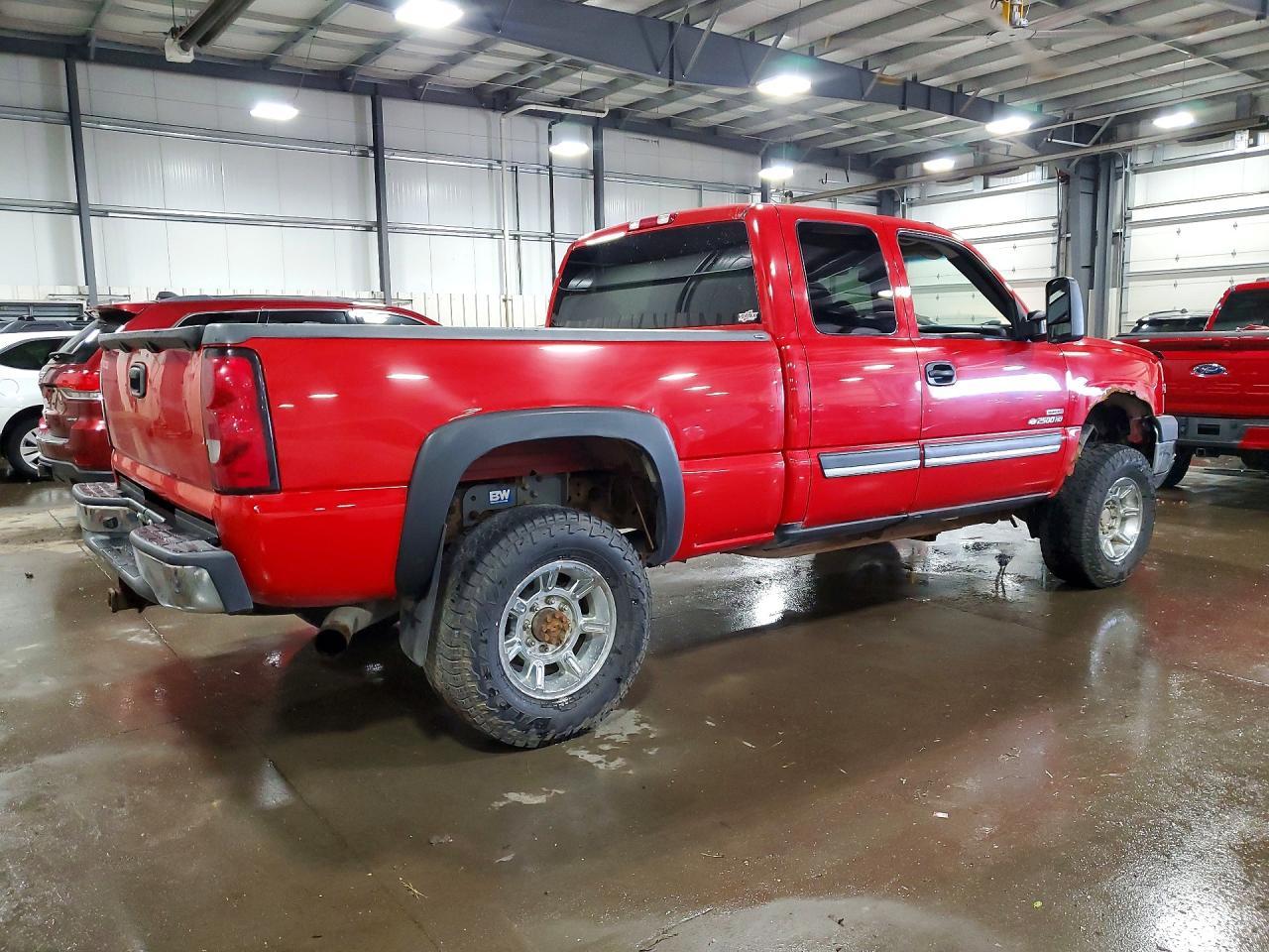 2004 Chevrolet Silverado K2500 Heavy Duty - Image 3