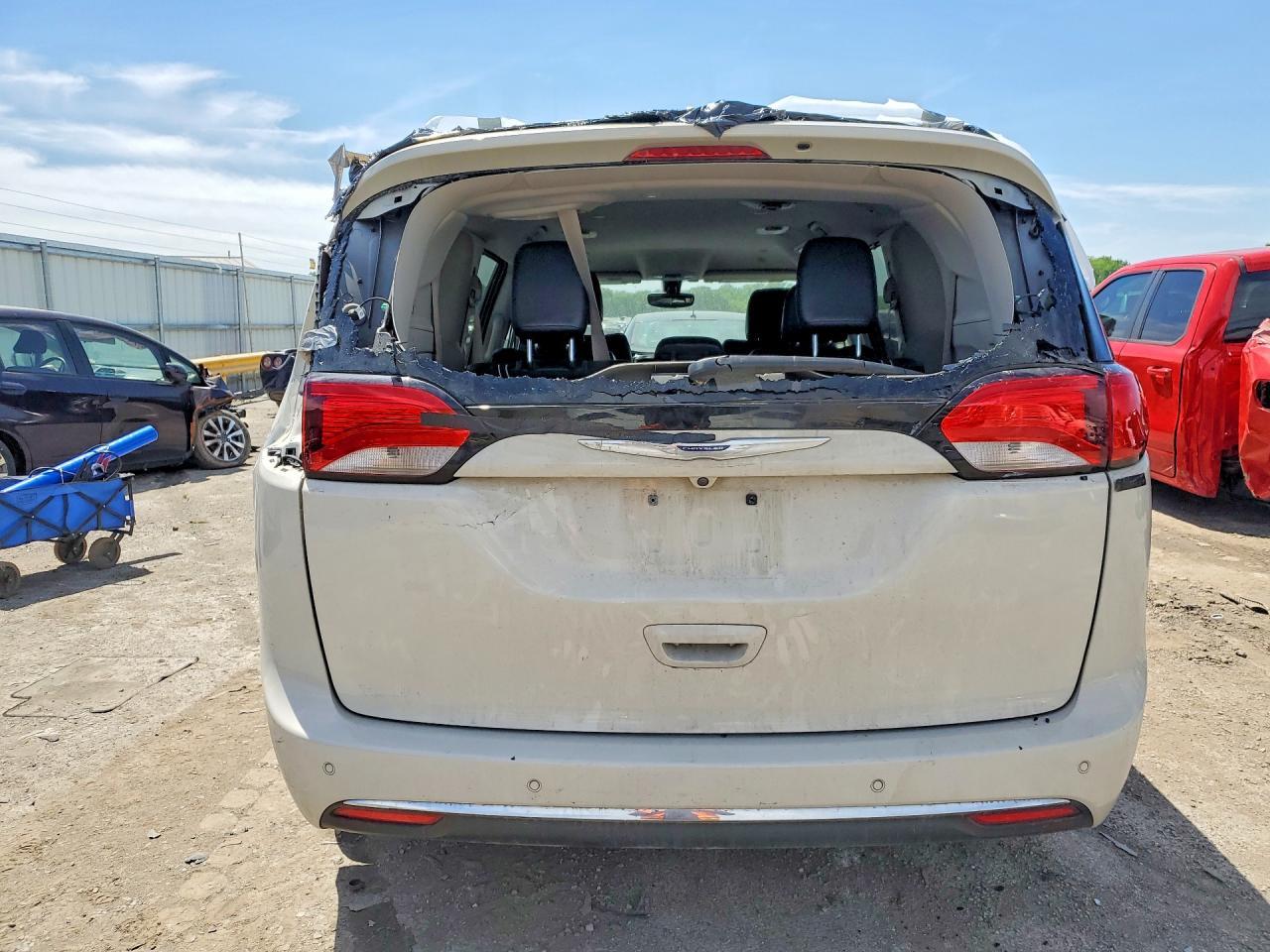 2019 Chrysler Pacifica Touring L - Фото 6