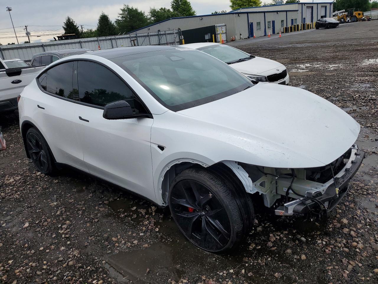 2026 Tesla Model Y - Image 4