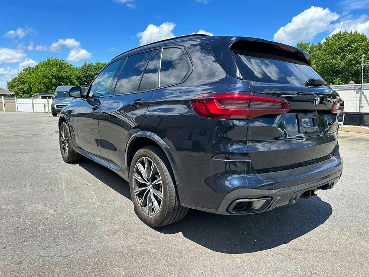2021 BMW X5 xDrive45E - Фото 2