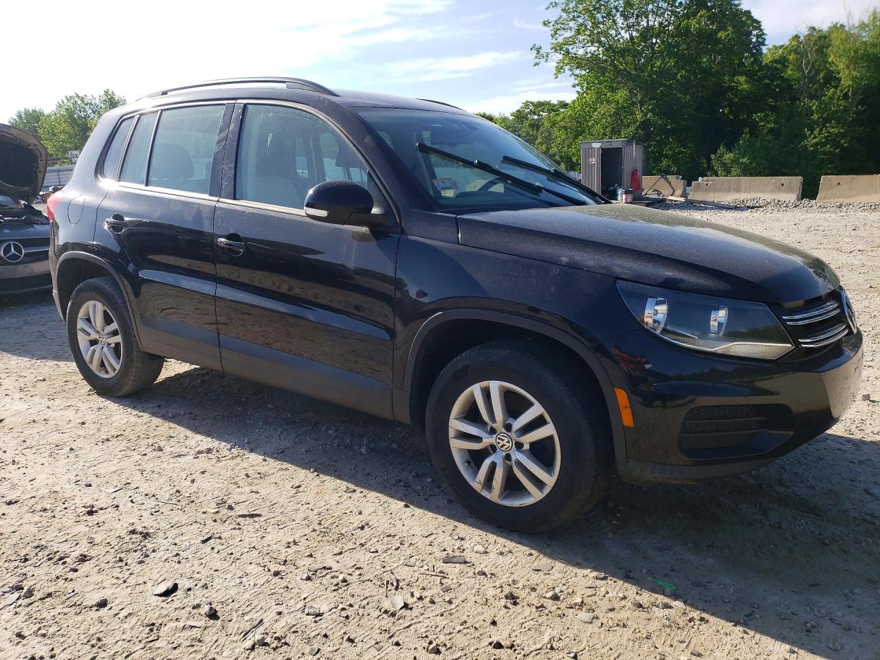 2016 Volkswagen Tiguan S - Image 4