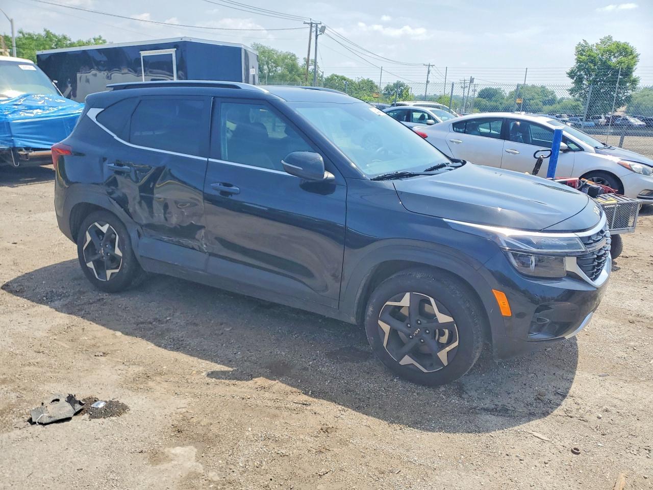 2025 Kia Seltos Ex - Image 4