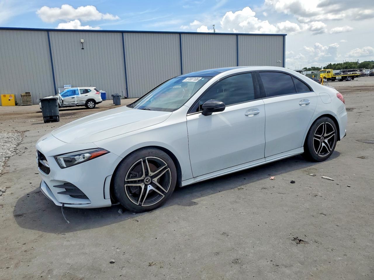2020 Mercedes-Benz A 220