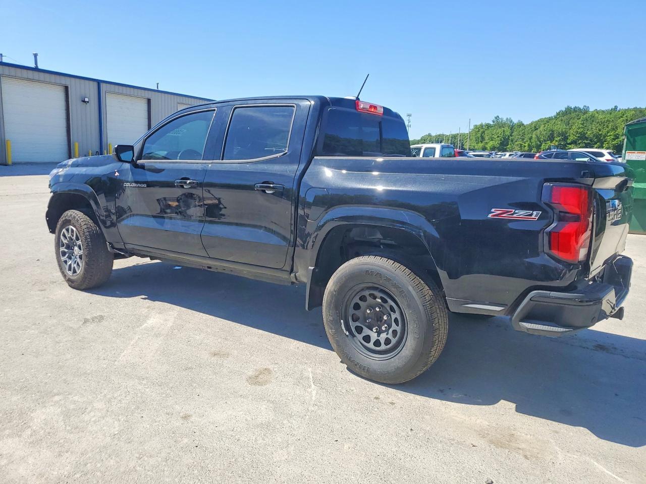 2025 Chevrolet Colorado Z71 - Image 2
