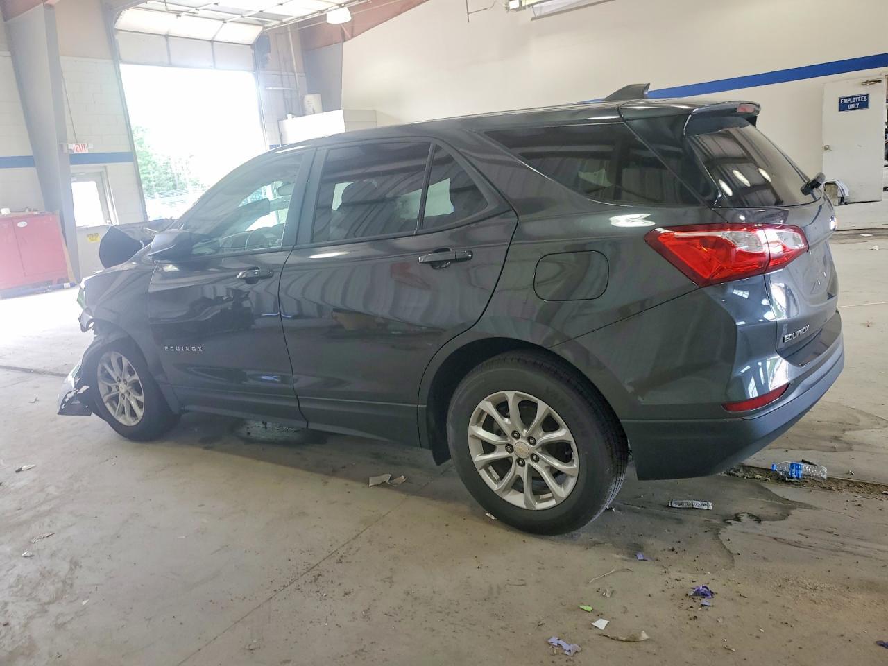 2021 Chevrolet Equinox Ls - Image 2