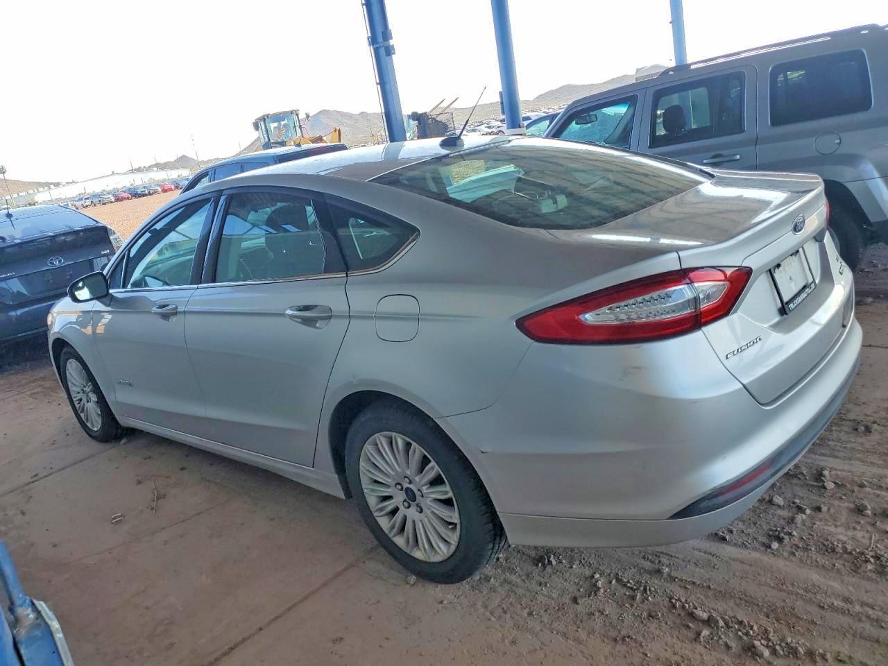 2014 Ford Fusion Se Hybrid - Фото 2
