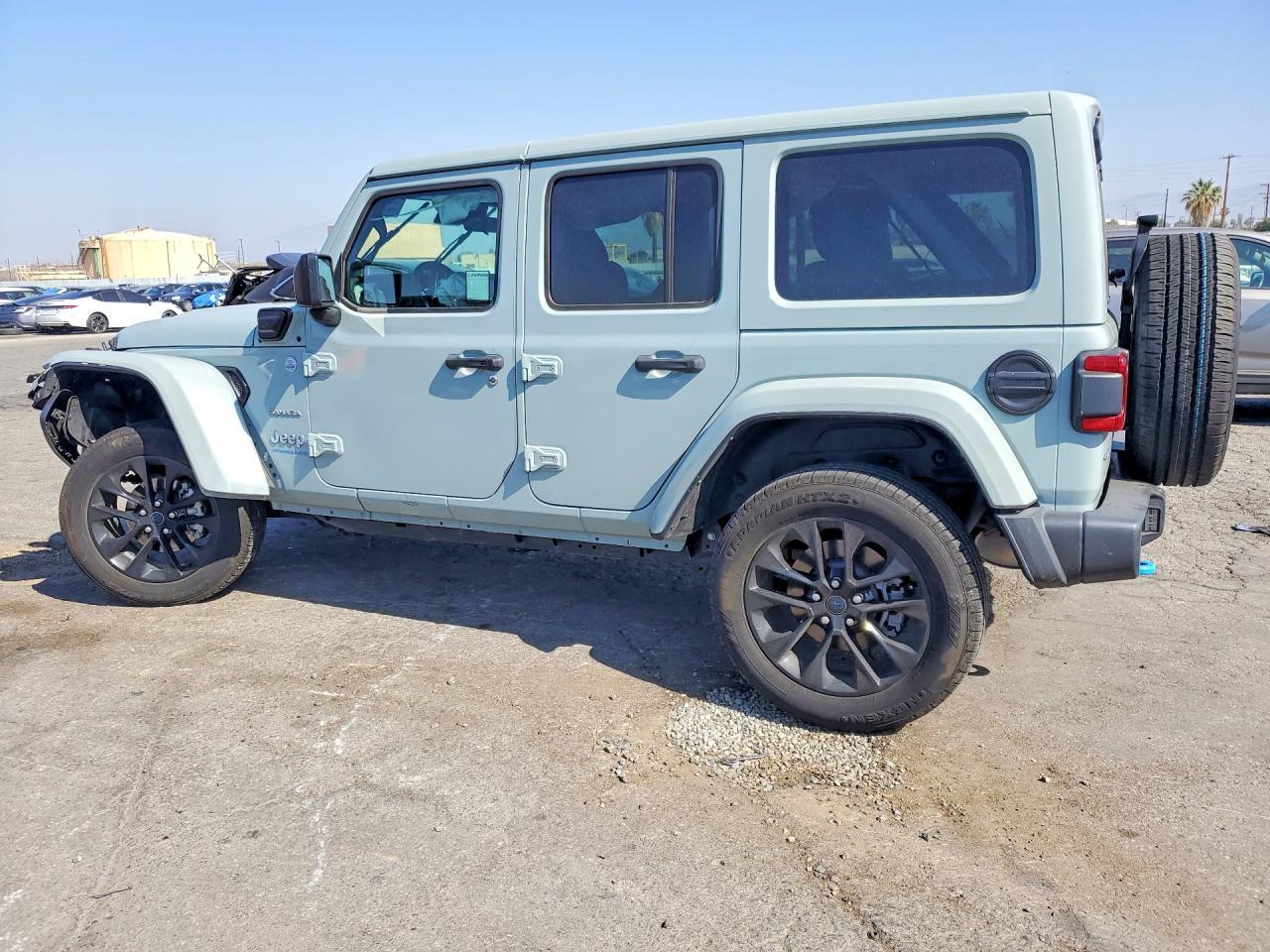 2024 Jeep Wrangler Sahara 4Xe - Фото 2