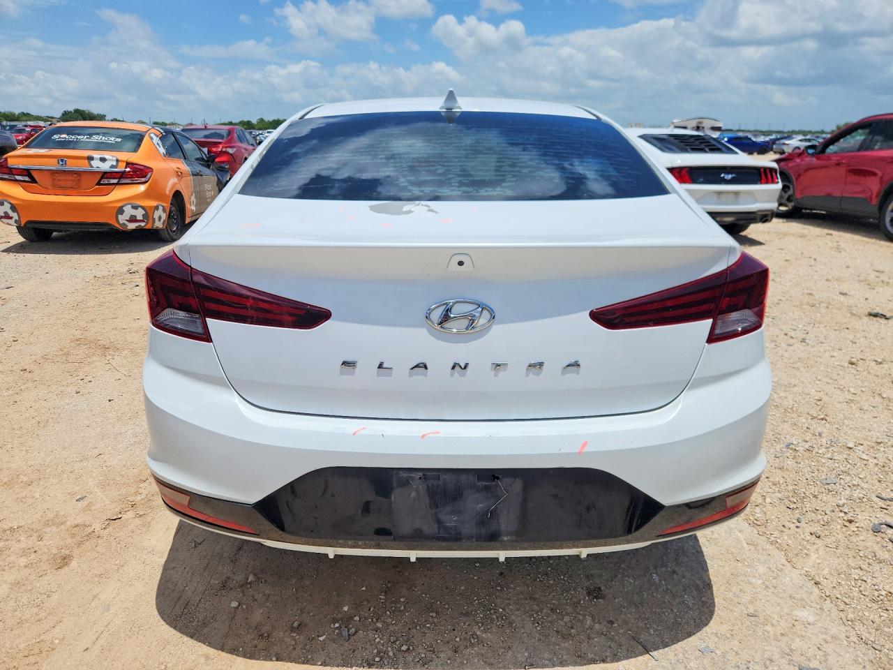 2019 Hyundai Elantra Sel - Фото 6
