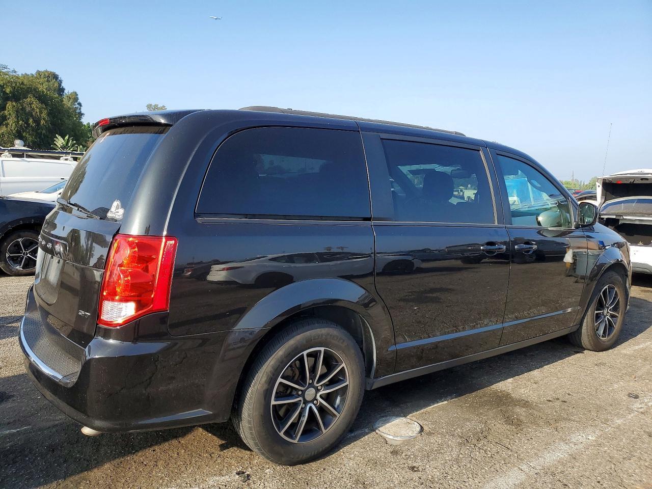 2018 Dodge Grand Caravan Gt - Фото 3