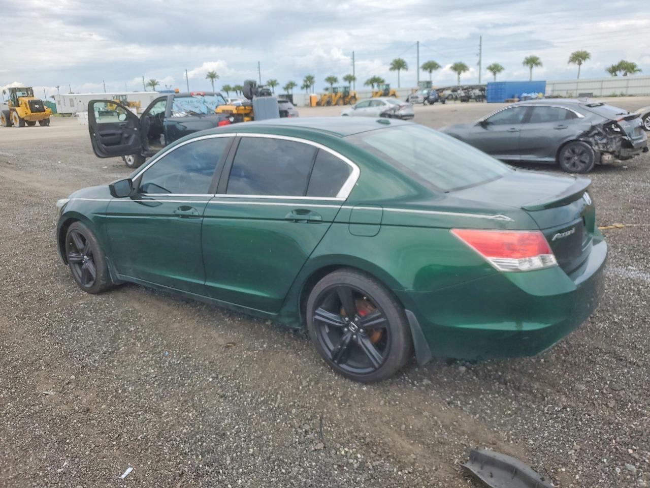 2009 Honda Accord - Image 2