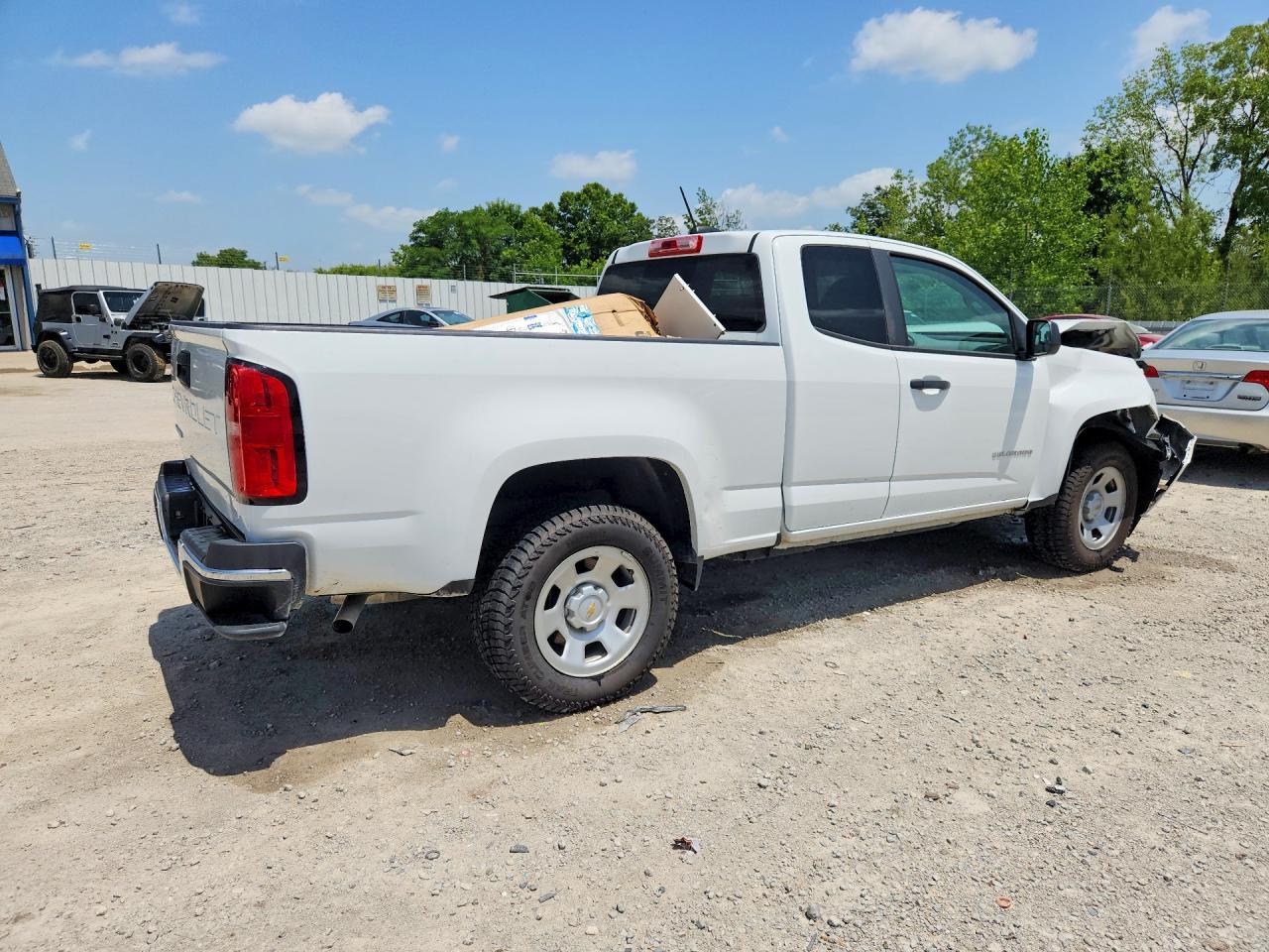 2022 Chevrolet Colorado - Image 3