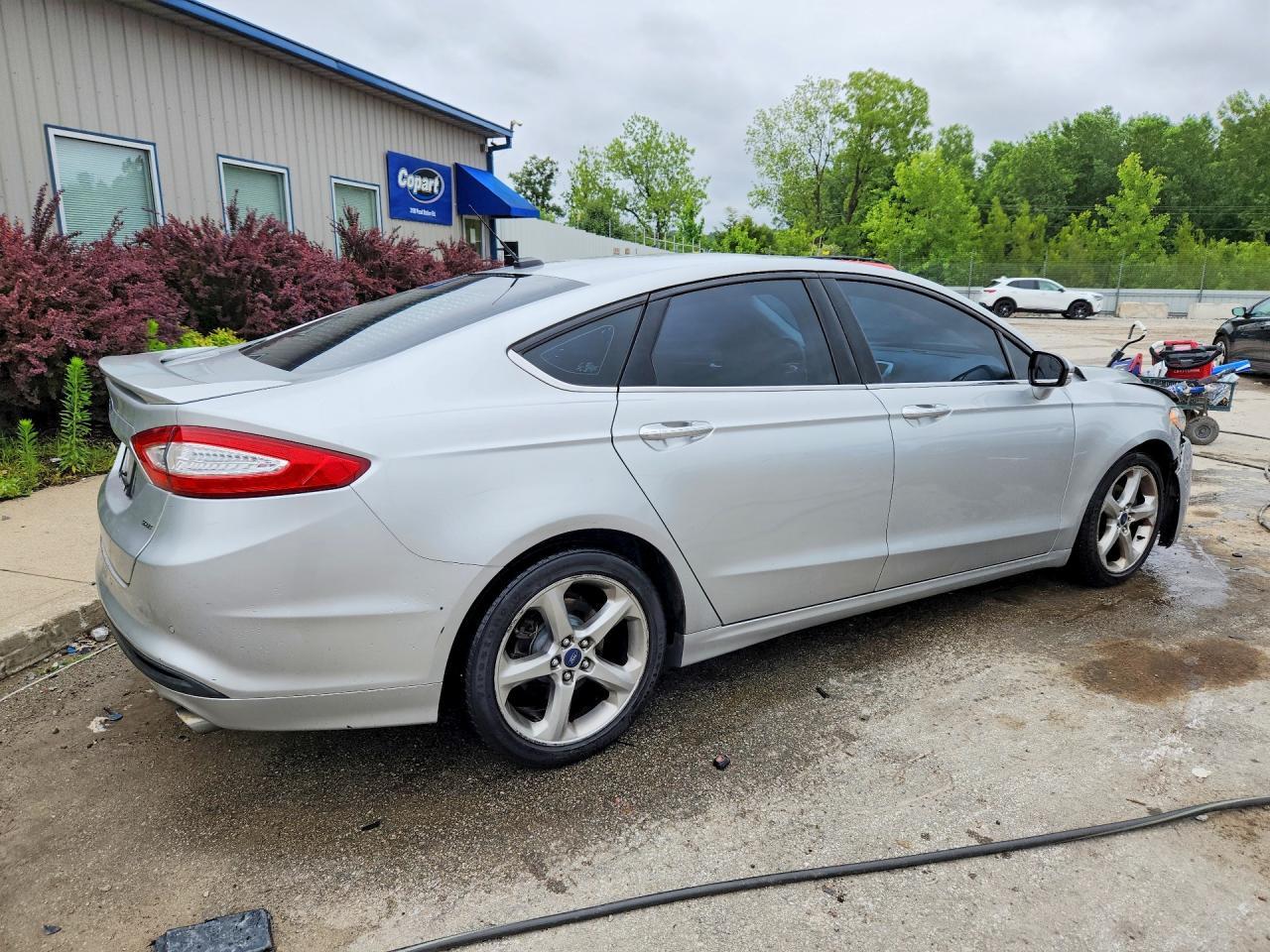 2016 Ford Fusion Se - Фото 3