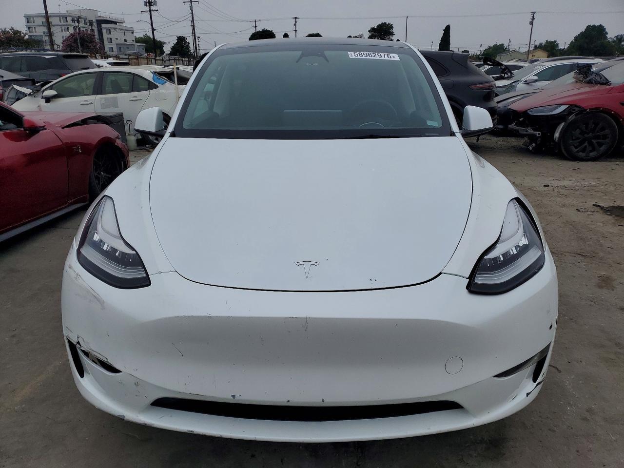 2023 Tesla Model Y - Фото 5