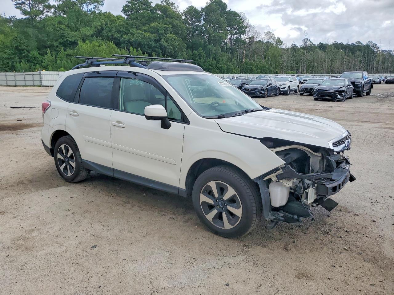 2017 Subaru Forester 2.5I Premium - Фото 4