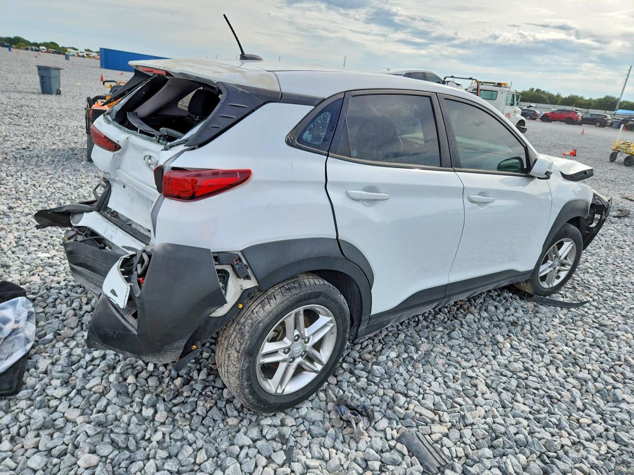 2021 Hyundai Kona Se - Фото 3