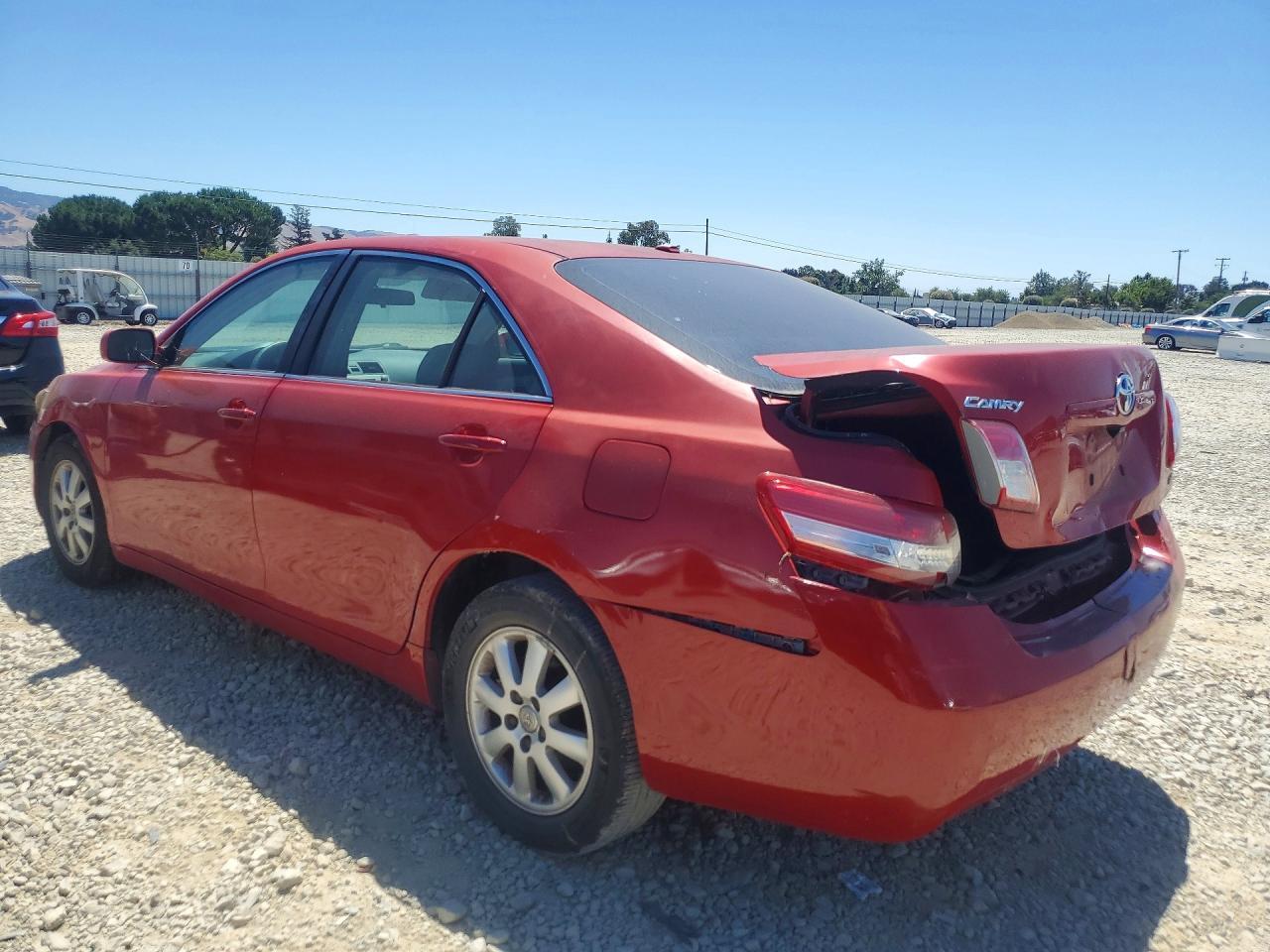 2010 Toyota Camry - Фото 2