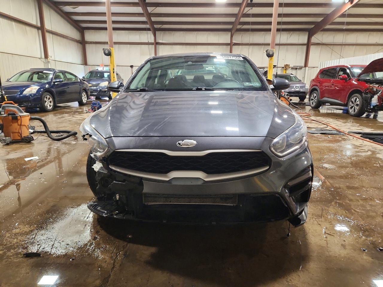 2019 Kia Forte Lxs - Image 5