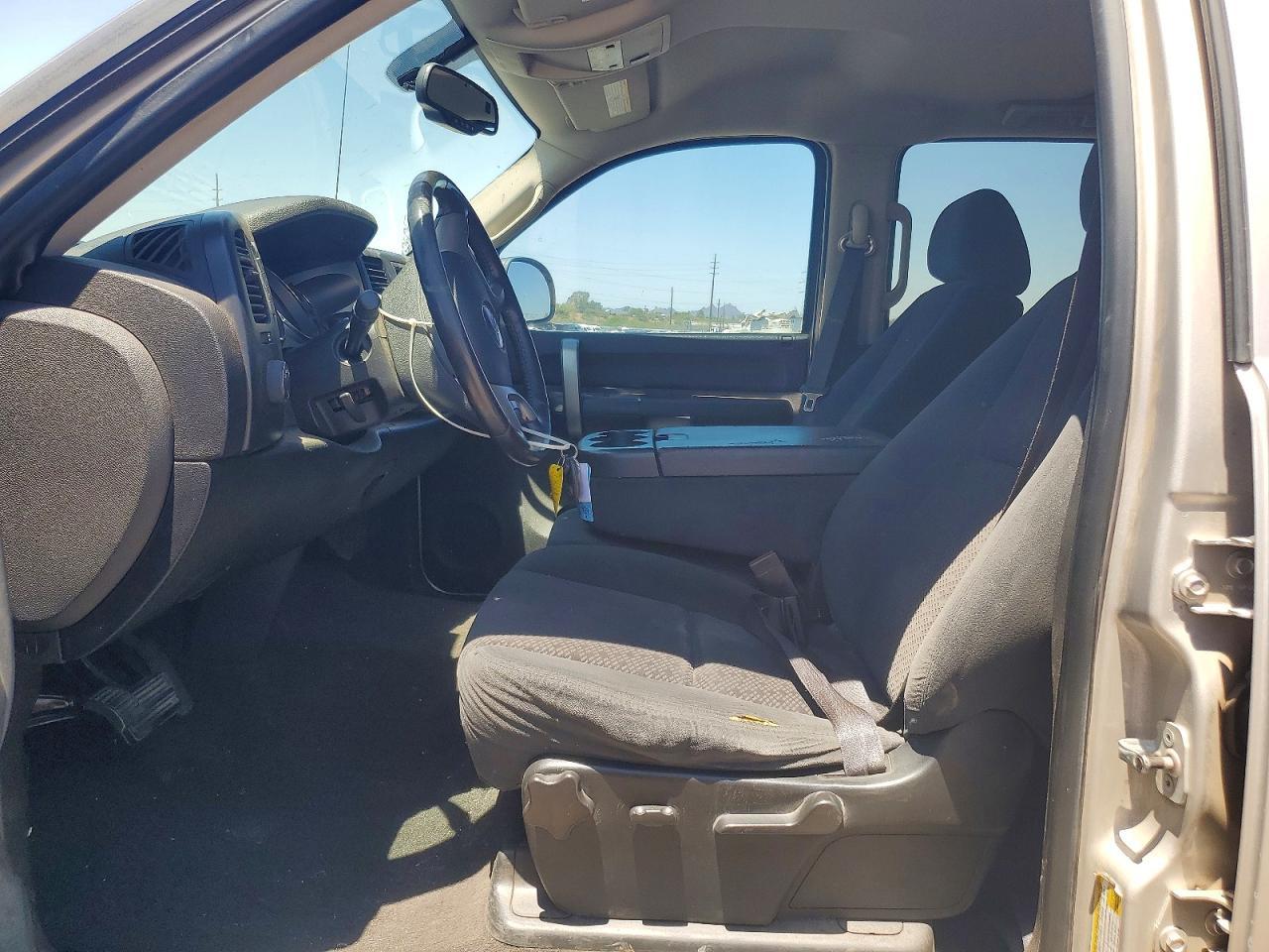 2007 Chevrolet Silverado C2500 Heavy Duty - Image 7