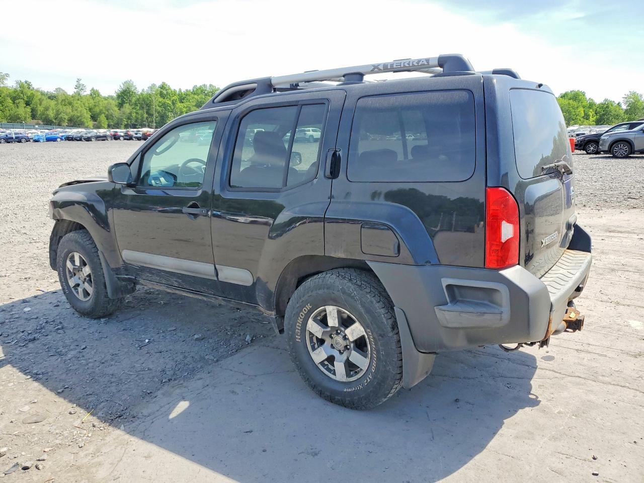 2011 Nissan Xterra X - Фото 2