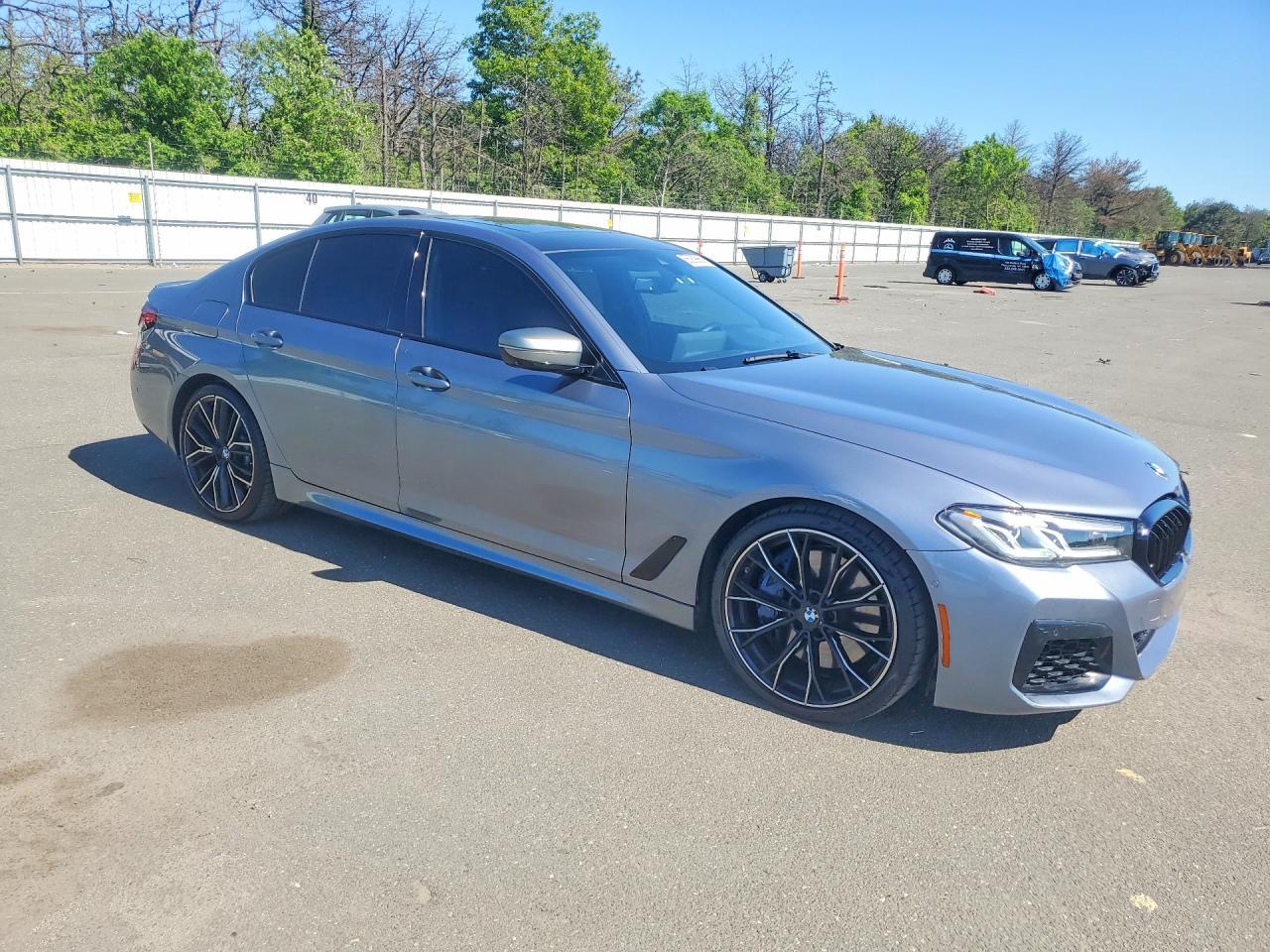 2021 BMW M550Xi - Фото 4