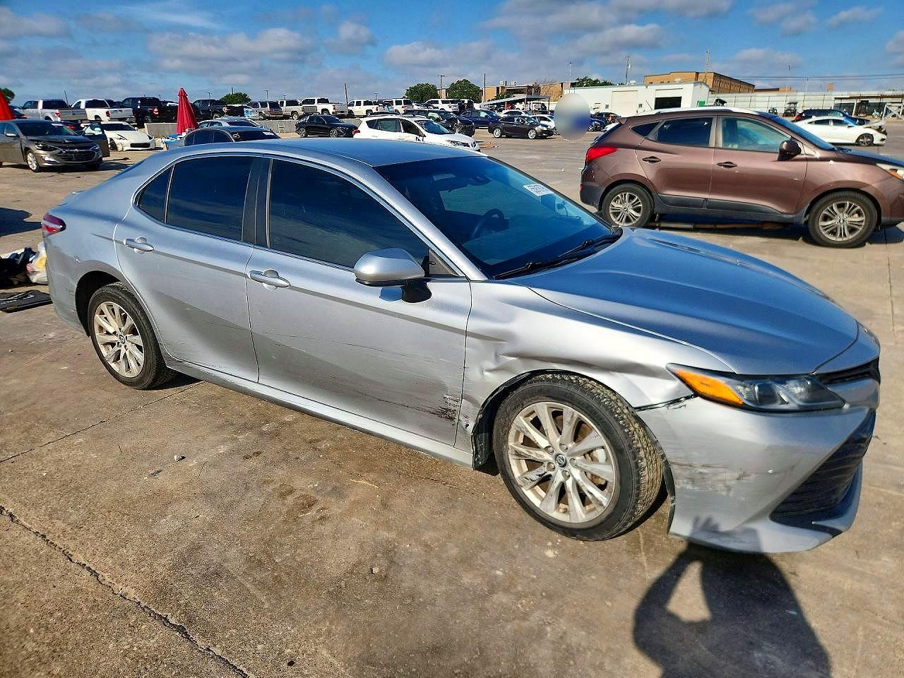 2018 Toyota Camry Le - Image 4