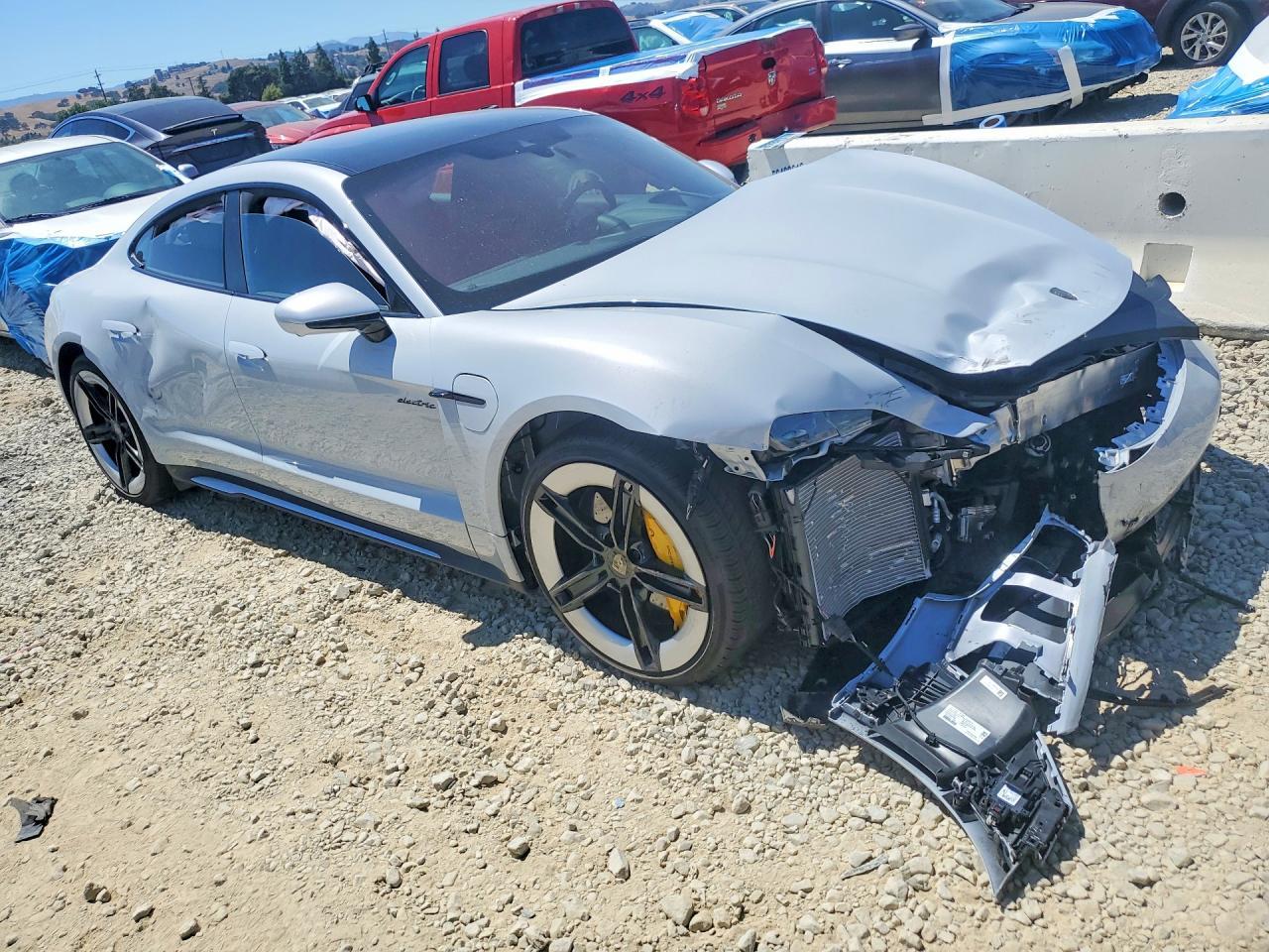 2025 Porsche Taycan Turbo - Фото 4