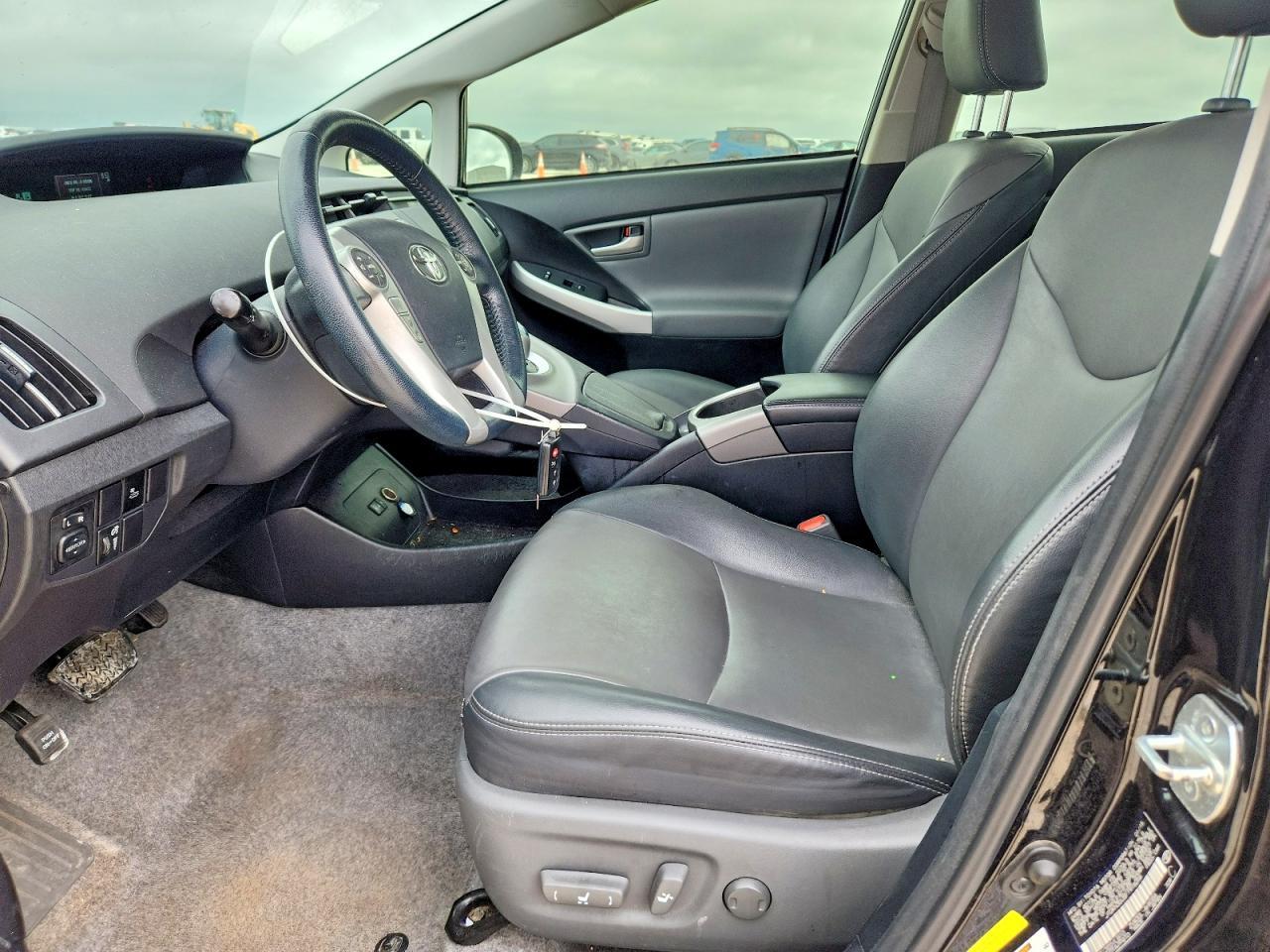 2015 Toyota Prius Four - Image 7