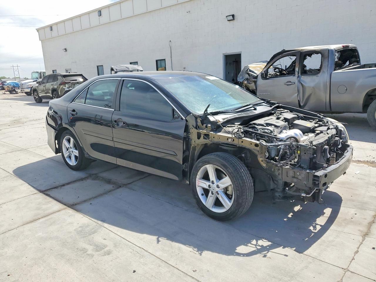 2014 Toyota Camry Se - Фото 4