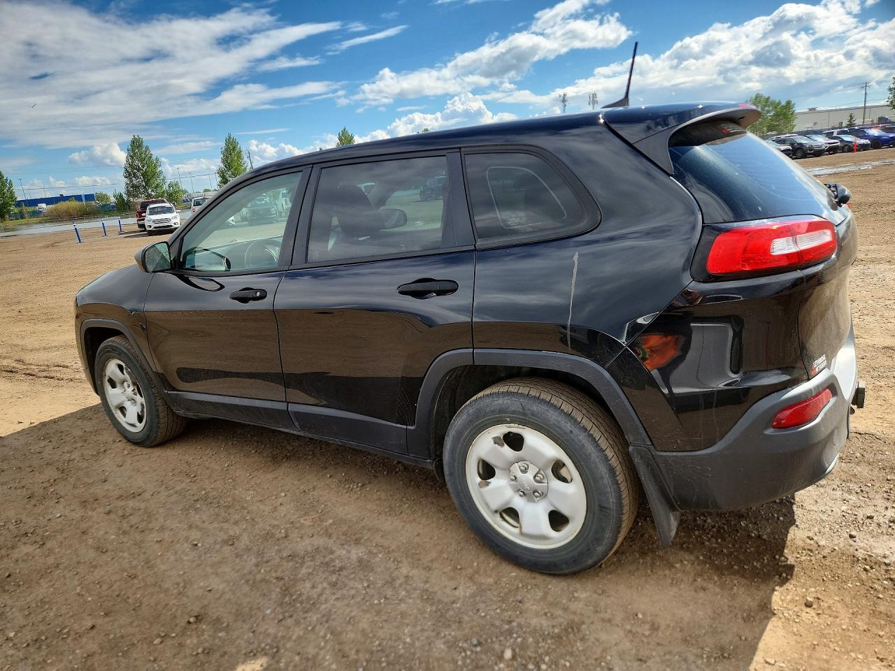2016 Jeep Cherokee Sport - Image 2
