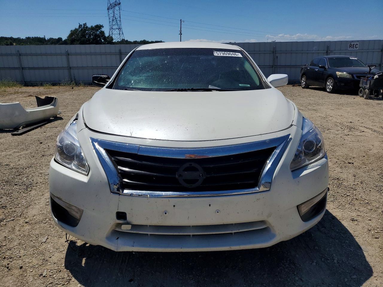 2015 Nissan Altima 2.5 S - Image 5