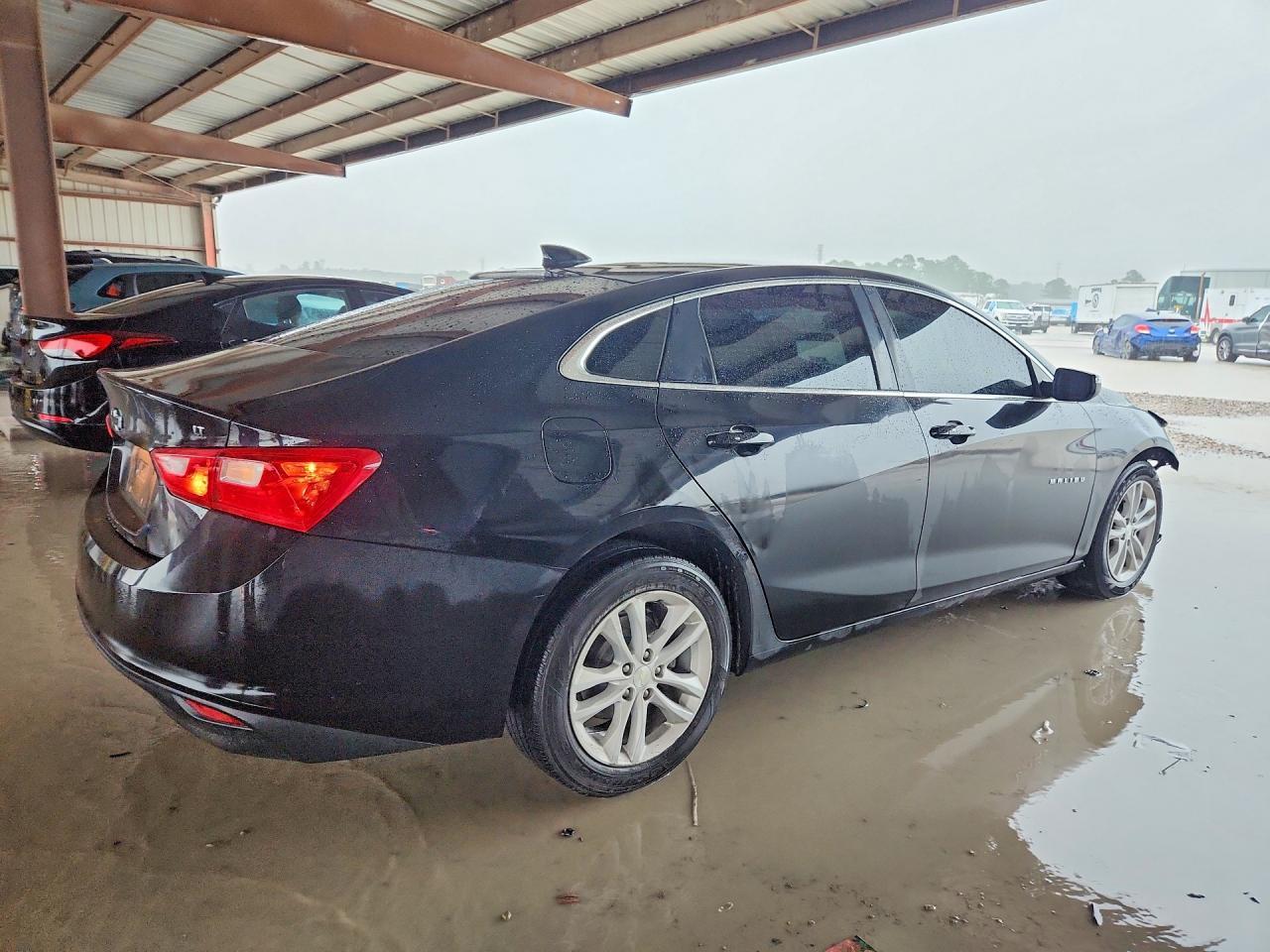 2017 Chevrolet Malibu Lt - Фото 3