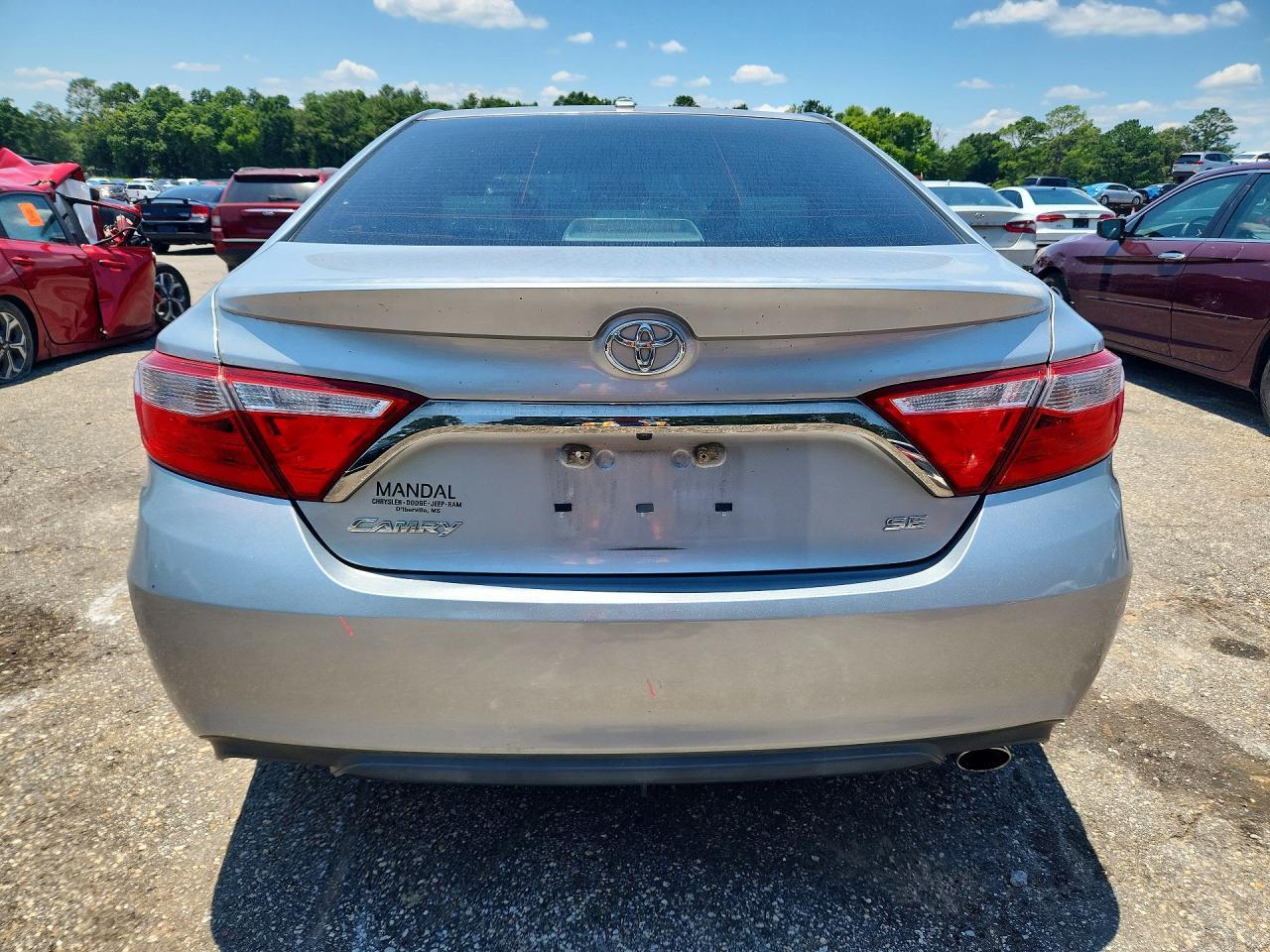 2015 Toyota Camry Se - Фото 6