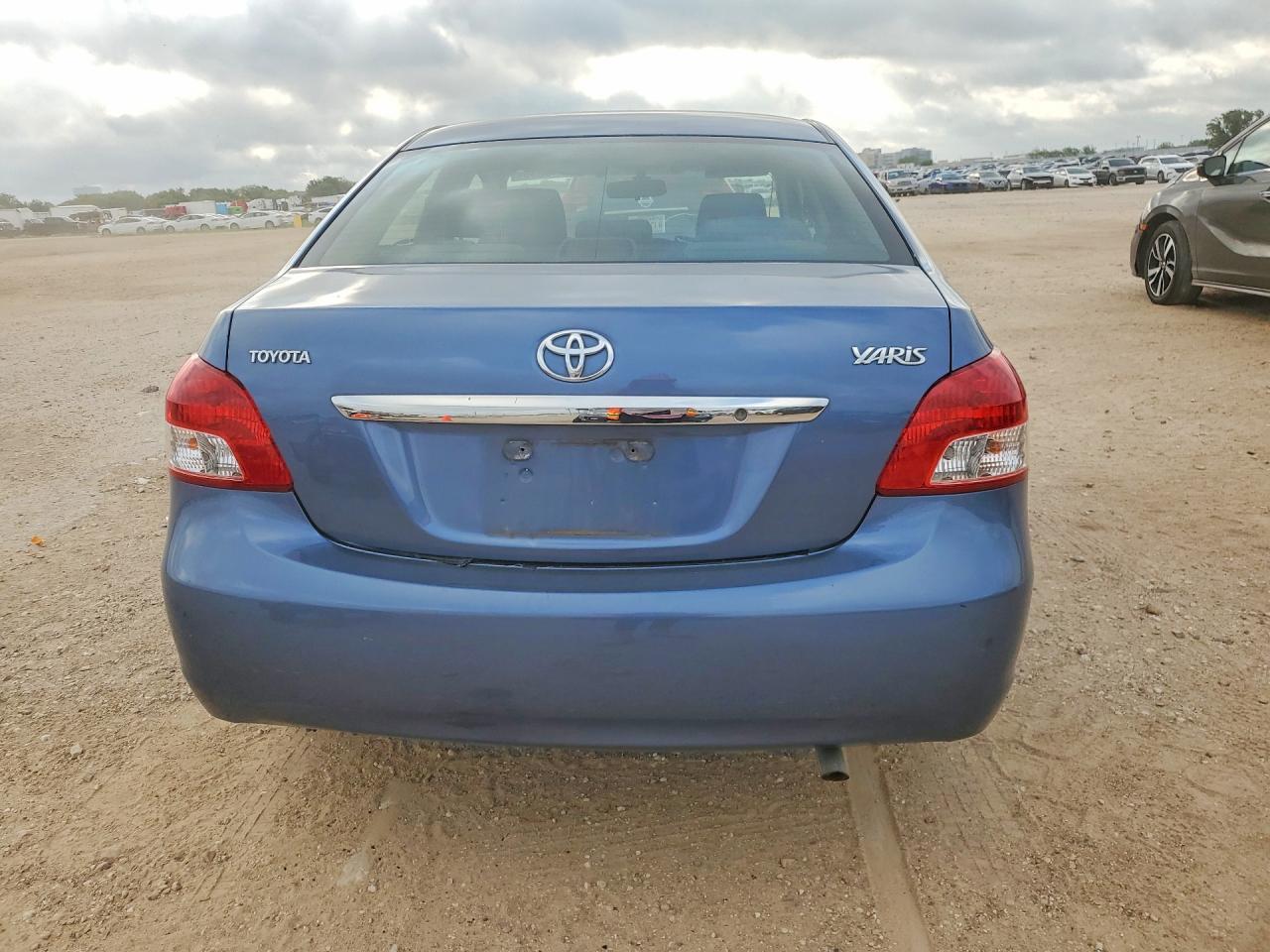 2008 Toyota Yaris Base - Фото 6