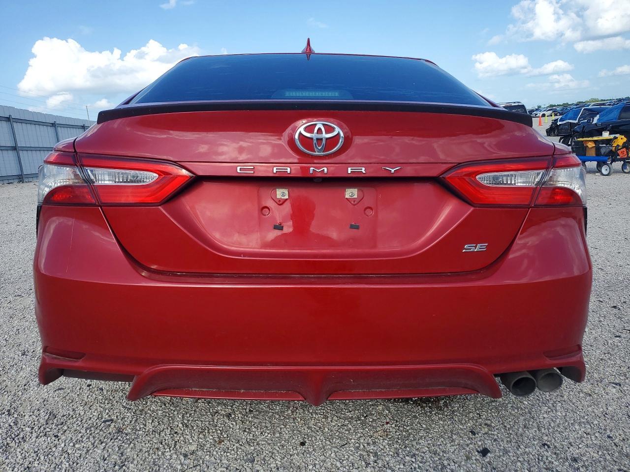 2019 Toyota Camry Se - Image 6