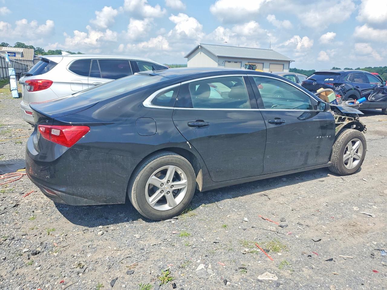 2023 Chevrolet Malibu Lt - Фото 3