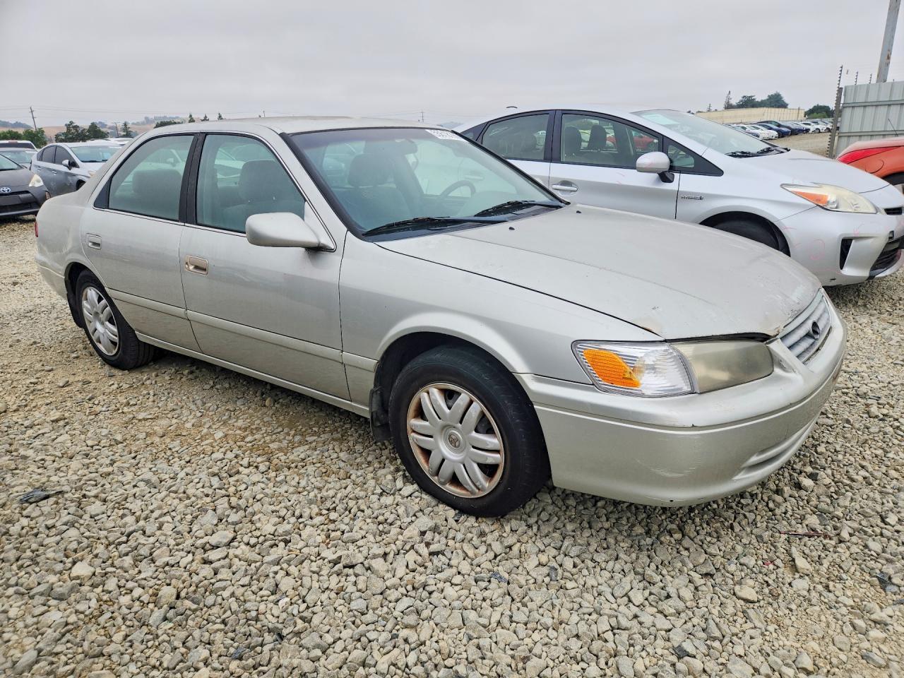 2000 Toyota Camry Le - Фото 4